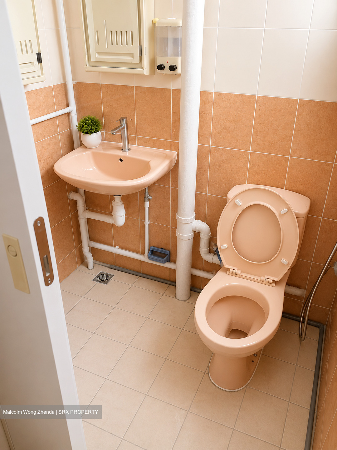 Blk 253 Yuhua Village (Jurong East), HDB 3 Rooms #568154881